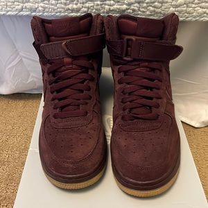 Nike Air Force 1 High LV8